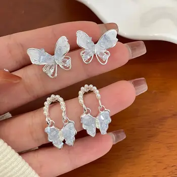 Rūko Blue Crystal Butterfly Nauji Instagram Stiliaus Šviesos Prabanga ir Unikalaus Dizaino Universalus Auskarai Didmeninė Moterims